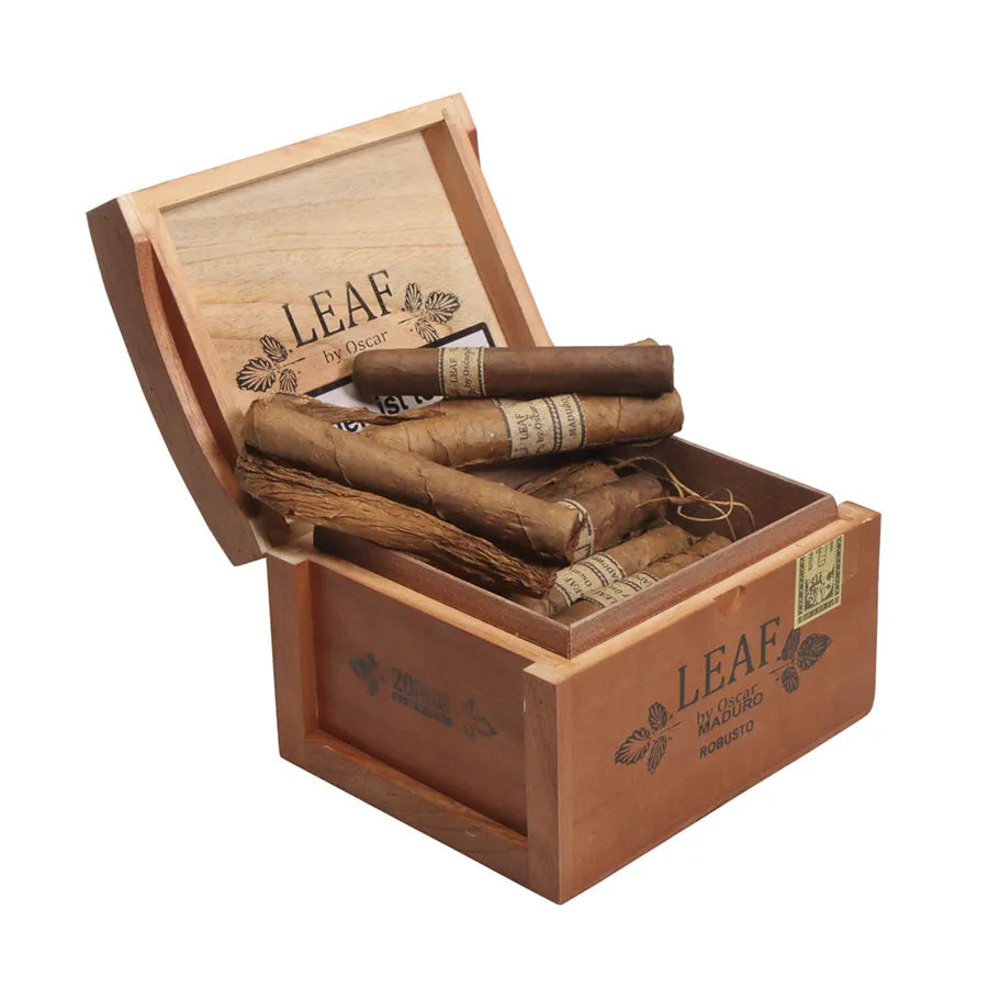 John Aylesbury - Leaf by Oscar Maduro Robusto